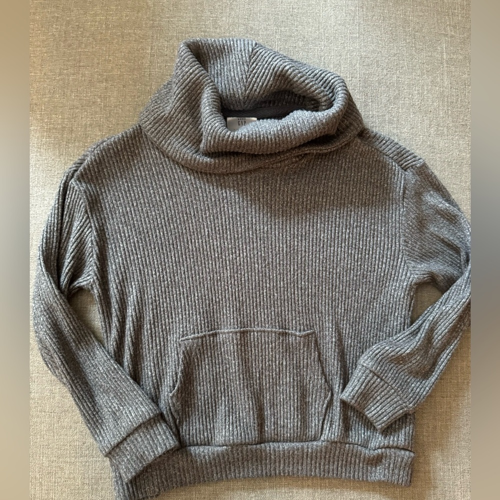 Sweater- GAP/ 4T/ charcoal/ vguc